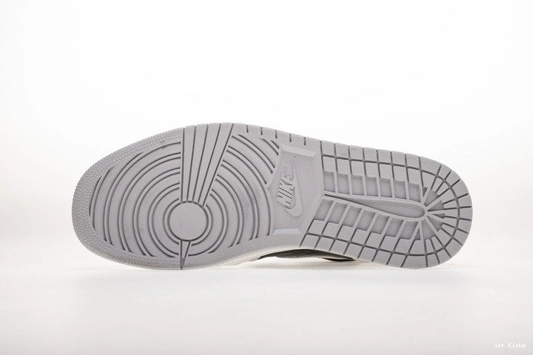 Grey Crimson 1 Black 555088-018 Air Jordan 1102